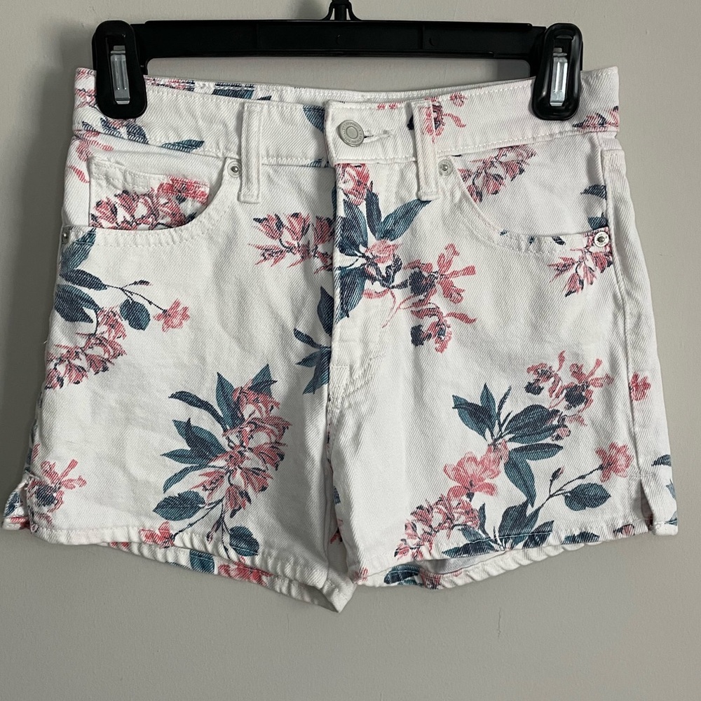 Lucky Brand Lucky Pins Short in Paradise Floral White Pink Blue Denim Summer